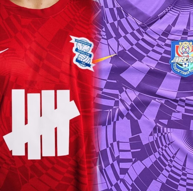 市的独特身, Title