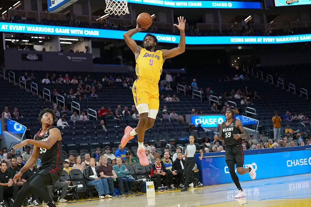 出色, Kl, 他今年在夏