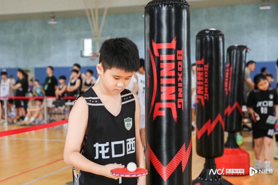 开帷幕, 趣味运动会, 球仪式