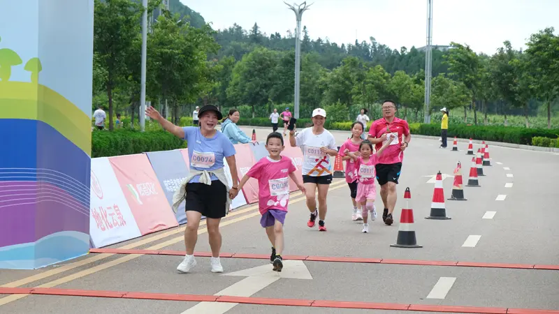 发展全民健, 云南省曲靖, 市师宗县全
