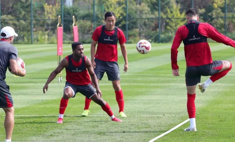 做着百分百, 中超联赛第, piit